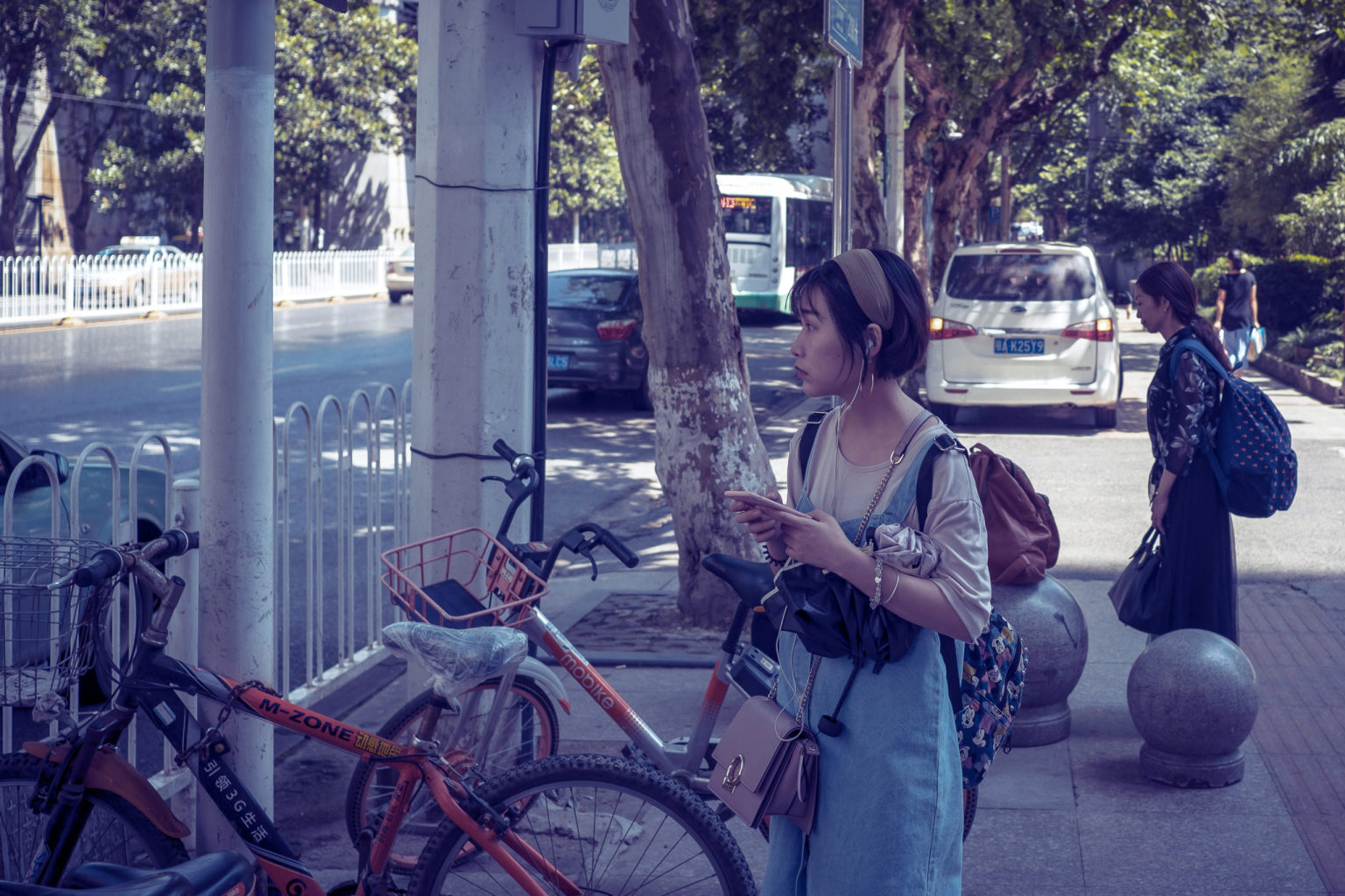 武汉市场管理制服人员的体贴关怀：探访老汉阳